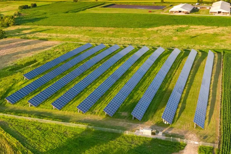 How Are Community Solar Farms Built? - Clearway Community Solar